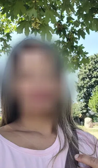 Amber, 39