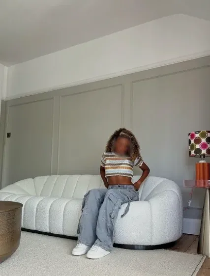 Ellen, 20