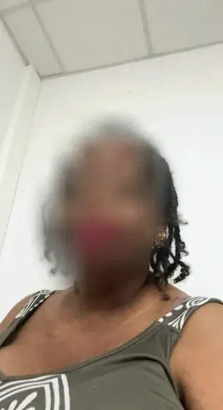 Esther, 32