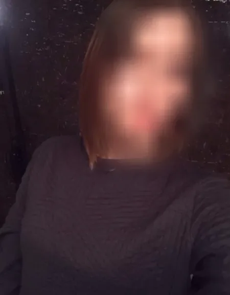 Hanna, 24