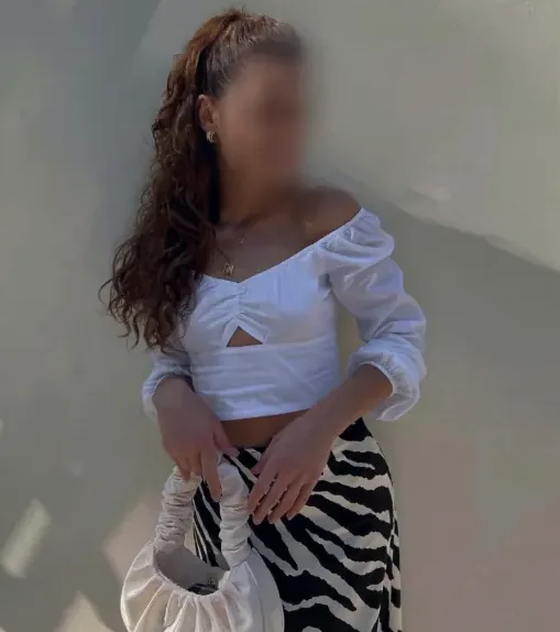 Sanne, 28