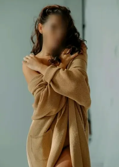 Soukaina, 35